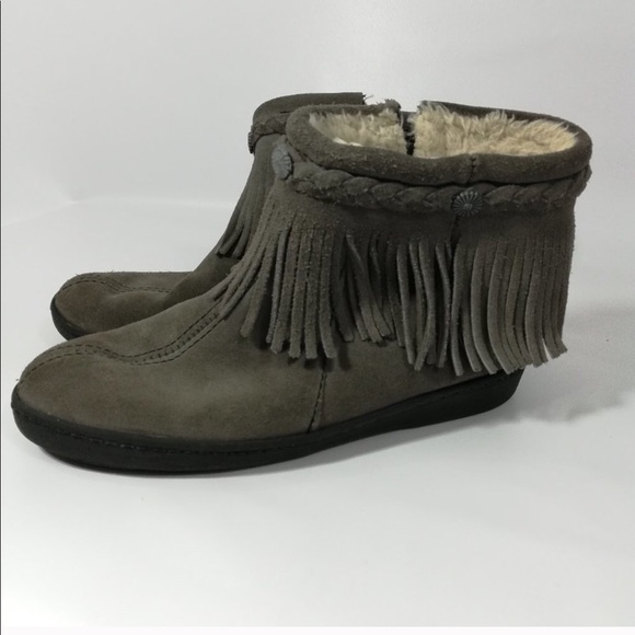 2 pairs MINNETONKA Moccasin fringe shearling Suede Booties - Picture 9 of 13